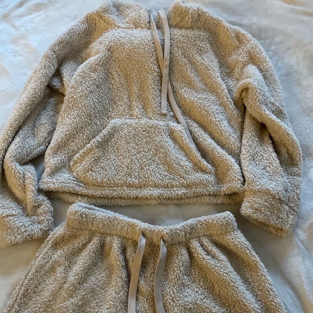 Cozy Set in Cream